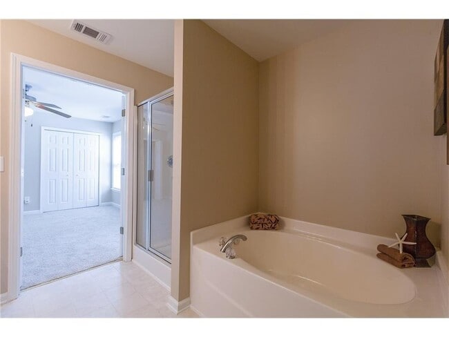 Building Photo - 393 Grayson Way