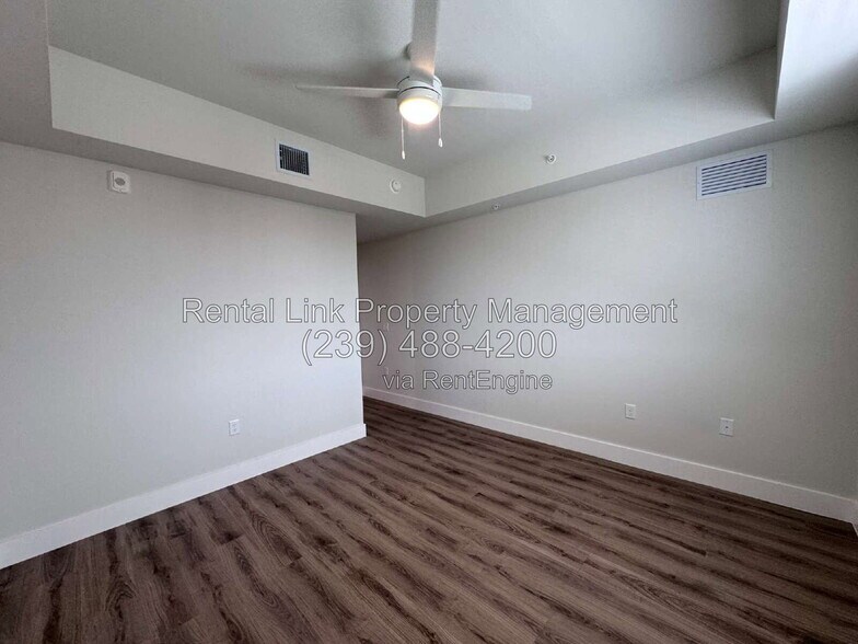 Building Photo - 414 Cape Coral Pkwy E