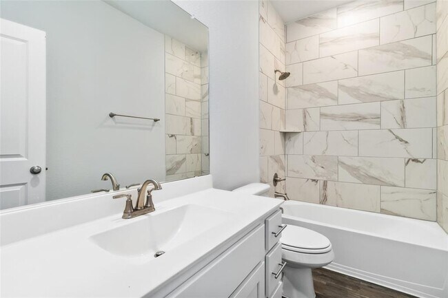 Building Photo - 217 Snowbell St