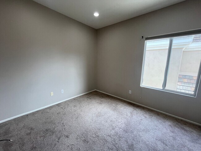 Building Photo - Available for Rent NOW Home in Encinitas!