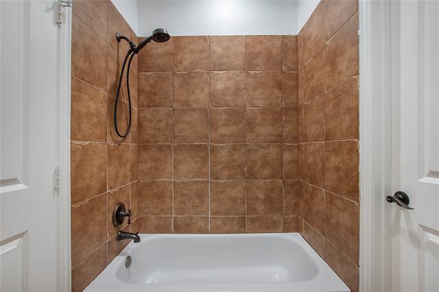 Building Photo - 4501 Redwood Ct
