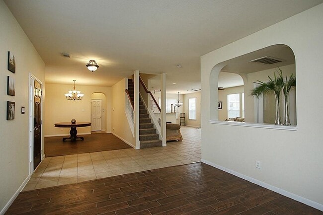 Building Photo - 29619 S Legends Bend Dr