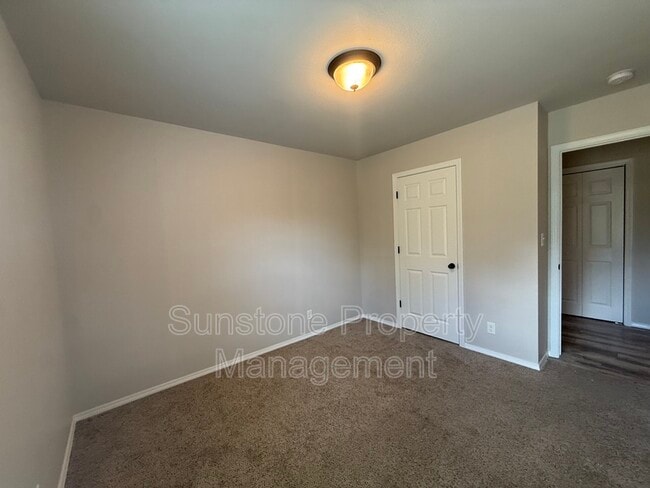 Building Photo - 14695 S Toledo Pl