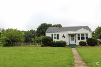 Building Photo - 7671 S Main St