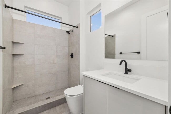 Building Photo - 7786 W Diamond Lk Dr