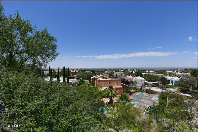Building Photo - 829 Dulce Tierra Dr