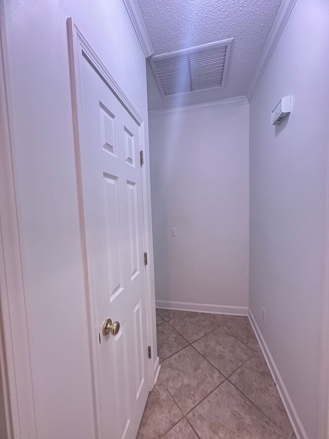Building Photo - Tartan Pines Subdivision! Golf Course Comm...