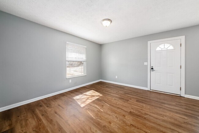 Building Photo - 313 E Moler St