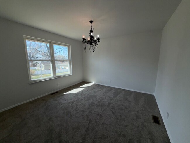 Building Photo - 580 Bridgebend Rd