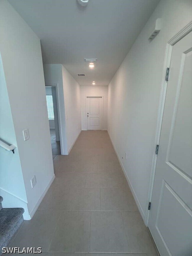 Building Photo - 11613 Savanna Lks Blvd