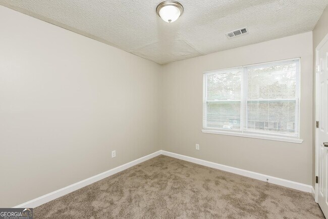 Building Photo - 6258 Leverett Dr