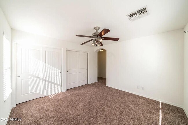 Building Photo - 1423 S Newberry Ln