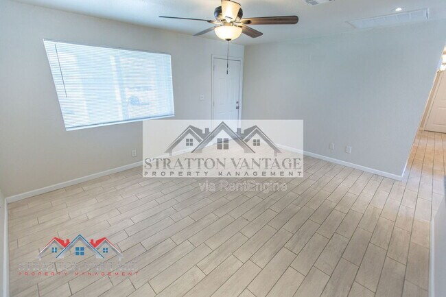 Building Photo - 11033 N Geronimo Dr