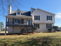 Building Photo - 4 Bedrooms, 3 Bathrooms with potential 5th Bedroom and Loft/Office in Euharlee!