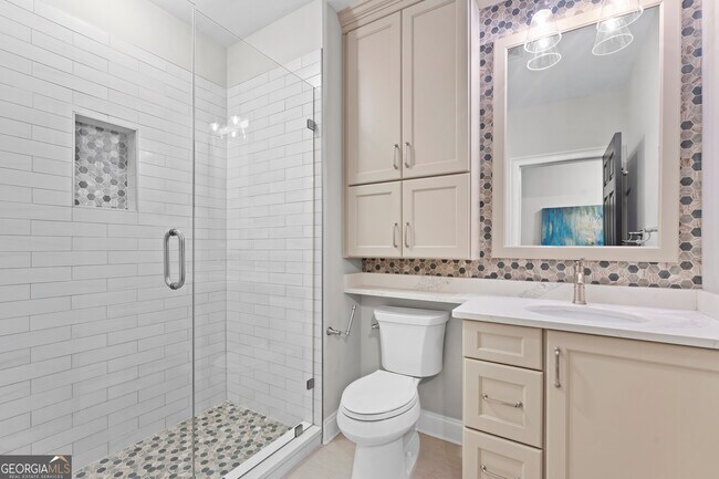 Building Photo - 102 N Cove Dr