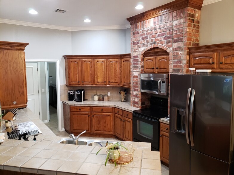 Kitchen - 16700 VALDERAMA WAY