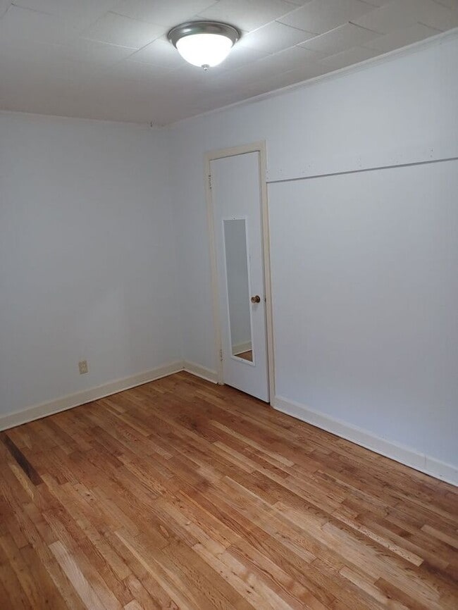 Building Photo - AVAILABLE 2BD/1BA Duplex in Granite Falls