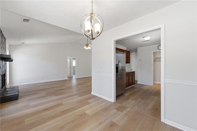 Building Photo - 201 Colony Springs Dr