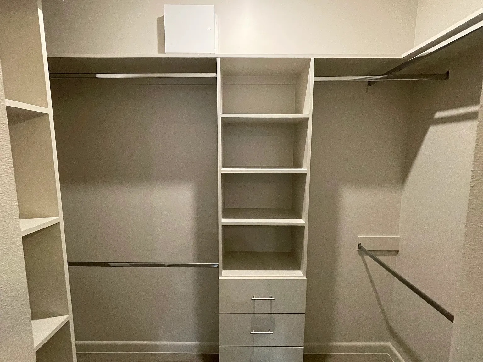 Building Photo - 3317 Duke Ave