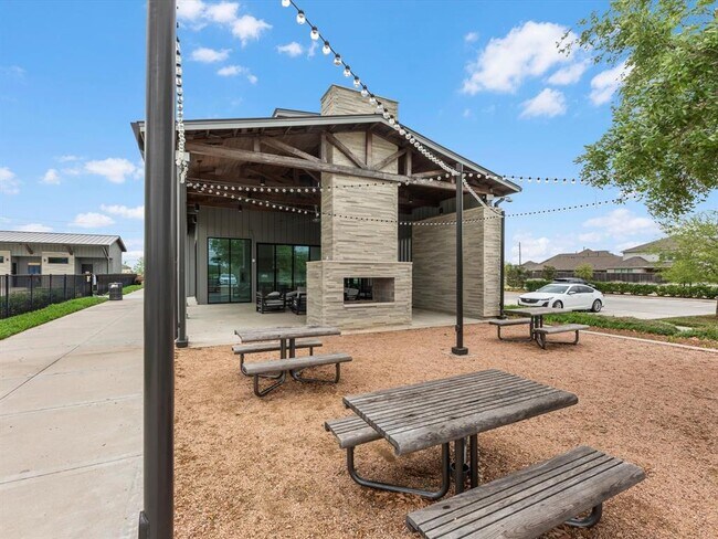 Building Photo - 10719 Starry Farm Wy