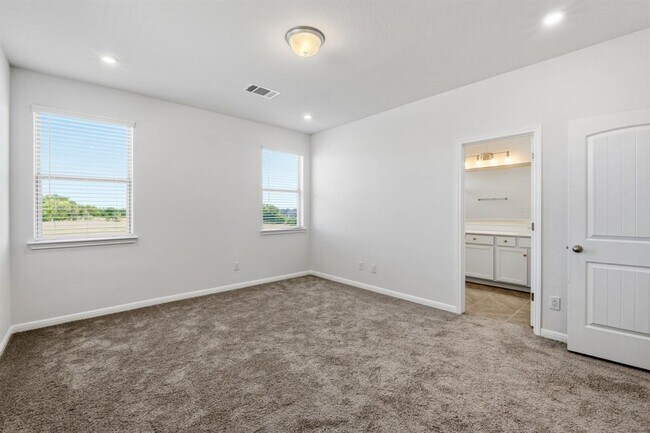Building Photo - 2210 Cornfield Dr