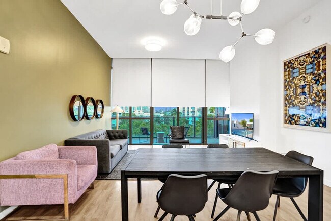 Building Photo - 1220 17th St