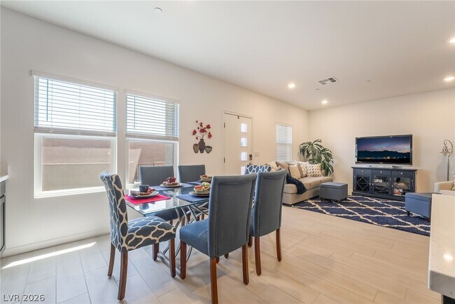 Building Photo - 292 Whitney Crest St