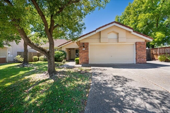 Primary Photo - 206 Bowden Ct