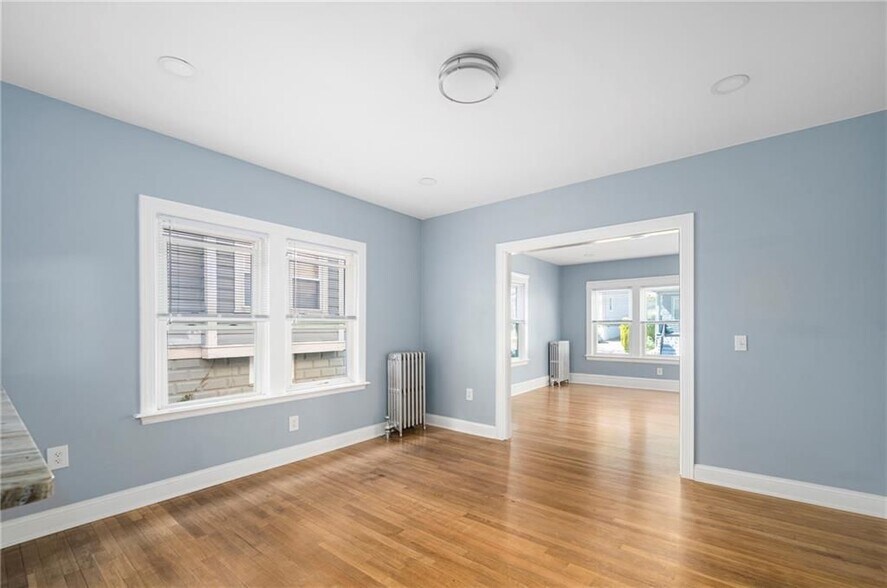 Building Photo - 97 11th St
