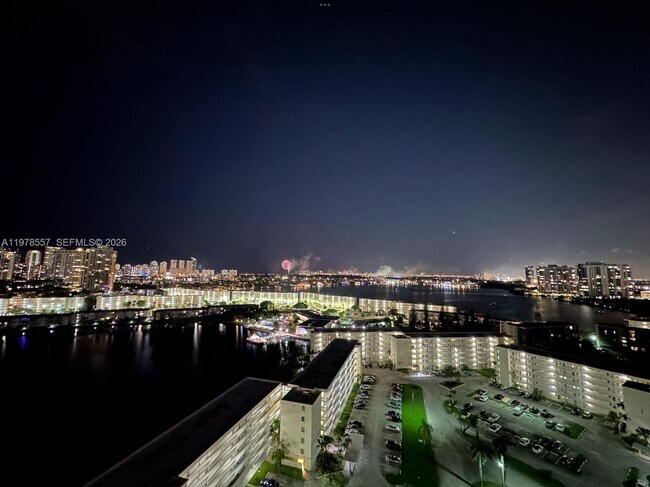 Building Photo - 18031 Biscayne Blvd