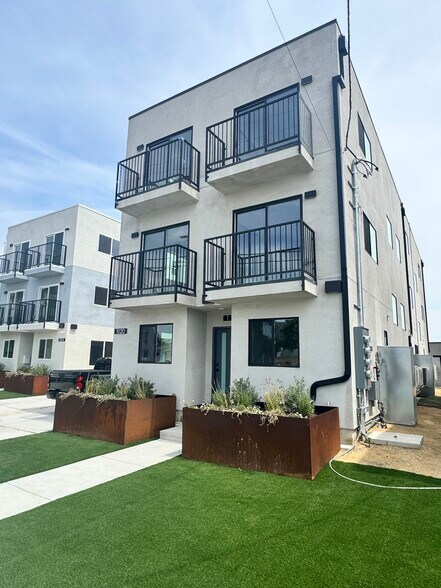 Building Photo - 1020 N Pioneer Ave