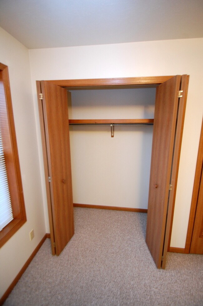 Building Photo - 132 Watertower Ct