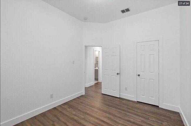 Building Photo - 7216 Jessie Ct