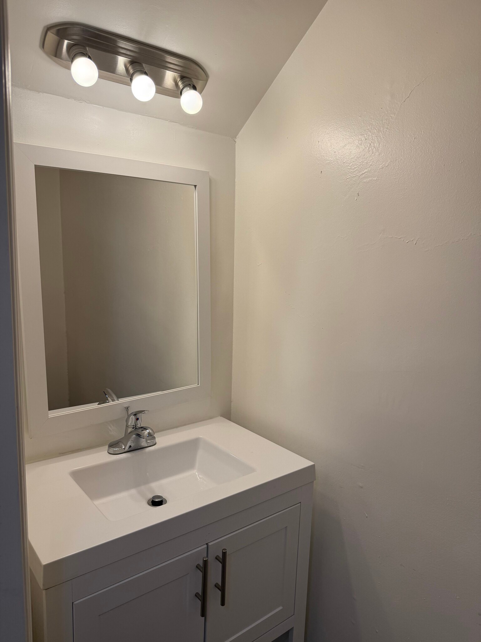 Building Photo - 323 Forest Park Rd