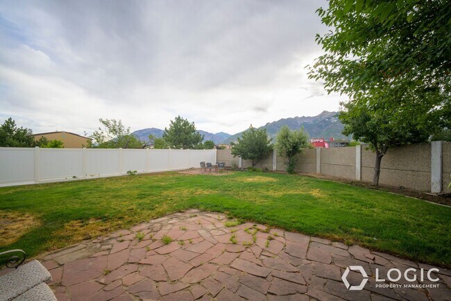 Building Photo - 9385 Tortellini Dr