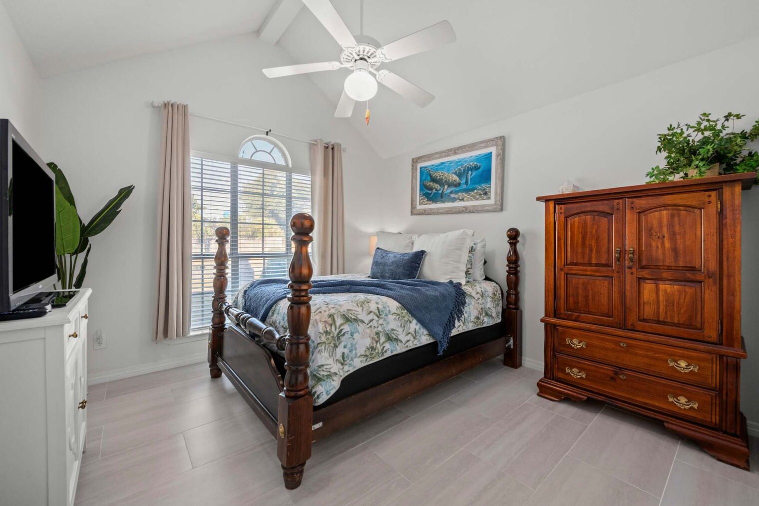 Building Photo - 300 Lan Rob Ln