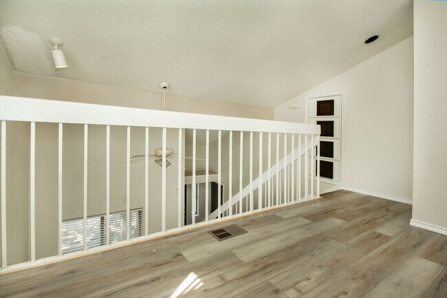 Building Photo - 4242 N Capistrano Dr