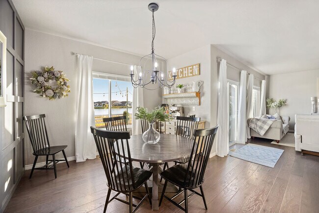 Building Photo - 580 Boxwood Dr