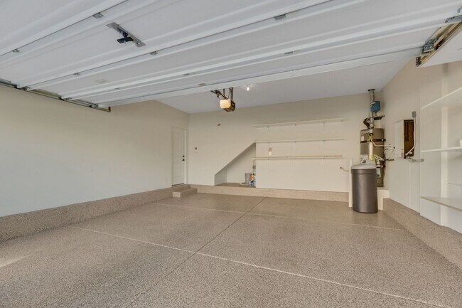 Building Photo - Southern Highlands: Spacious 4-Bedroom Home in a Gated Community with Upstairs Loft, Private Back...