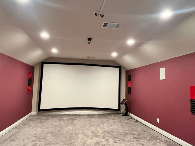 Building Photo - 13930 Willow Bend Dr