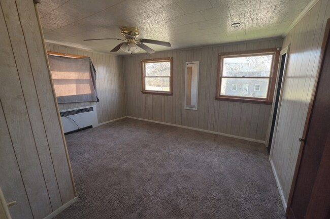 Building Photo - 3-bedroom, 1-bath home in Clairton, PA