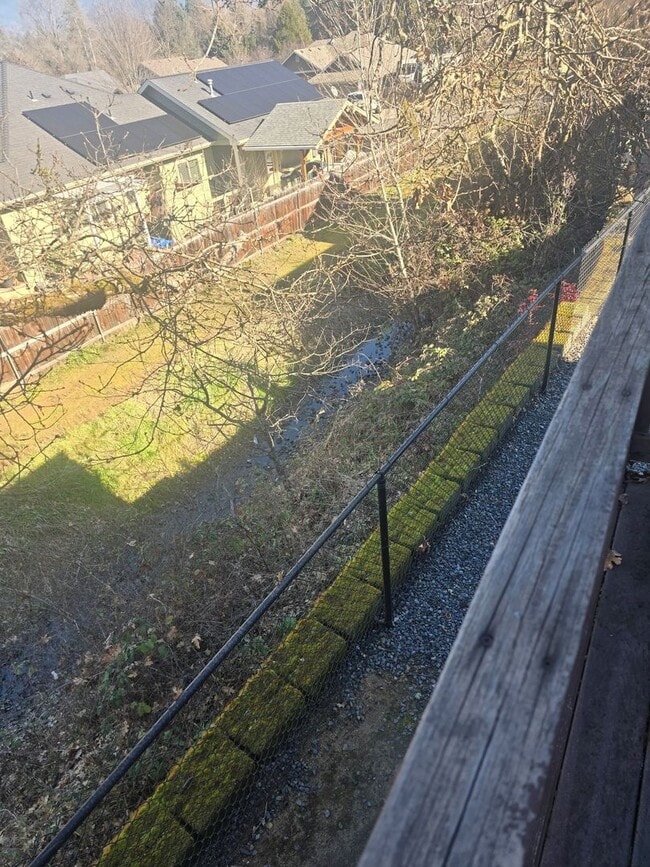 Building Photo - 3 bed 2 bath Home for Rent in Grants Pass