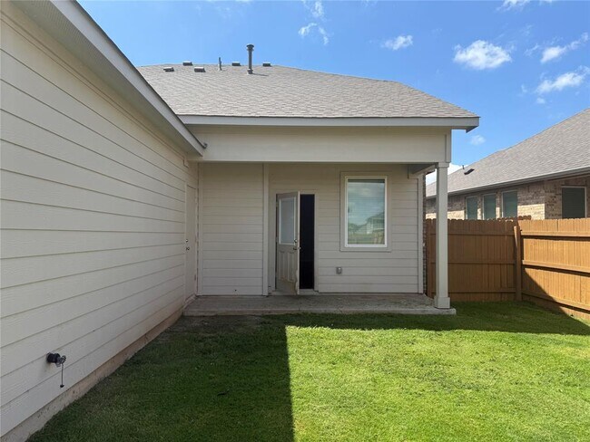 Building Photo - 110 Dedina Dr