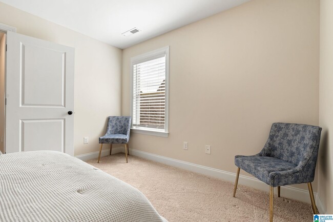 Building Photo - 277 Kinross Circle