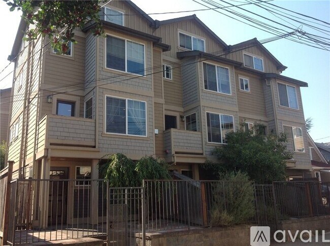 Primary Photo - 5010 12th Ave NE