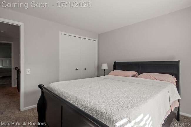 Building Photo - 1125 Meadowglen Ct