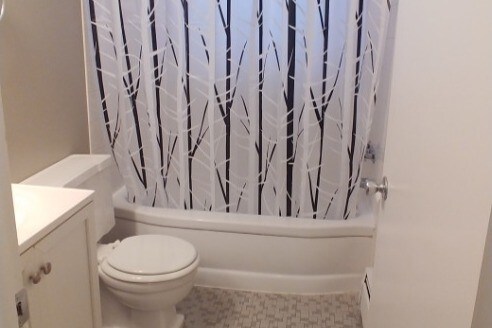 Building Photo - 2809 W 13 Mile Rd