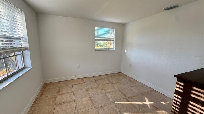 Building Photo - 12609 1st Isle