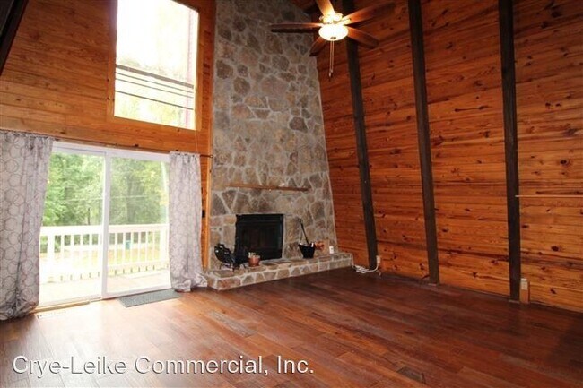 Building Photo - 4 br, 3 bath House - 10810 Carmichael Road