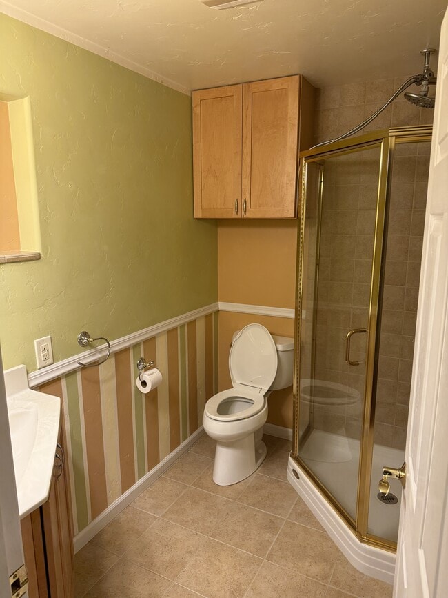 Building Photo - 111 E Driftwood Circle East